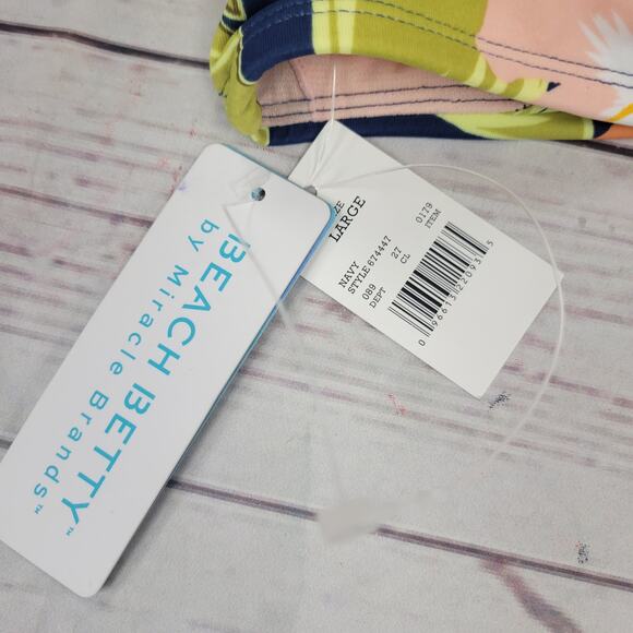 Beach Betty by miracle brands Large blue green Hawaiian print bikini swim top - Picture 5 of 5